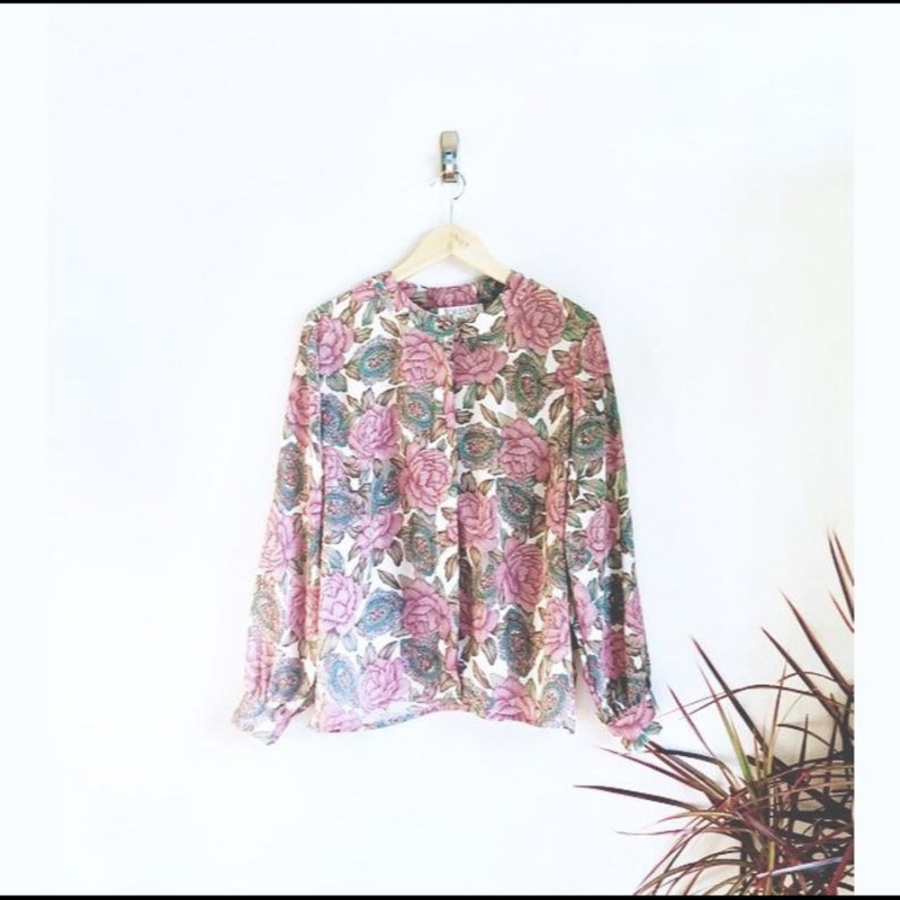 Vintage floral blouse size S-M